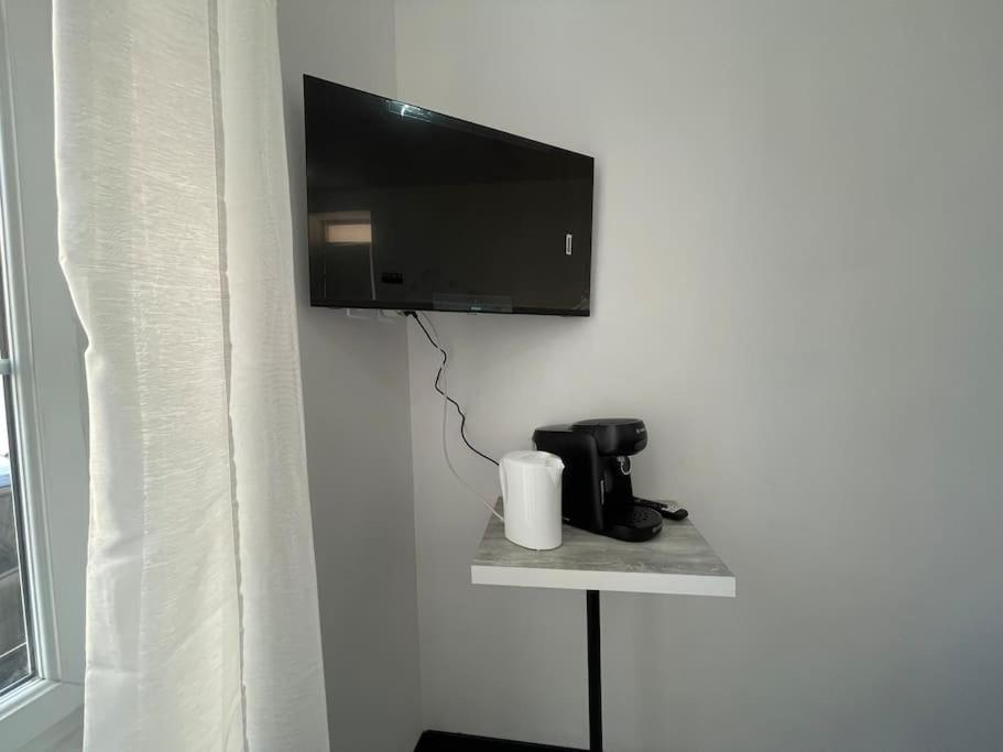 Studio A2 18M2 Cosy 5Minutes Gare Parking Gratuit Rue De La Mure رْوان المظهر الخارجي الصورة